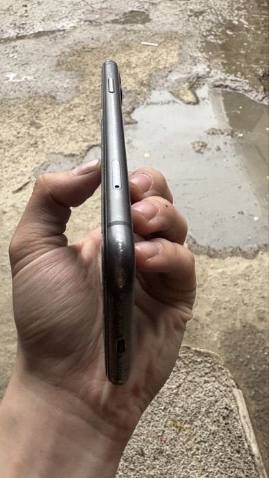 Продам Айфон 11 128гб