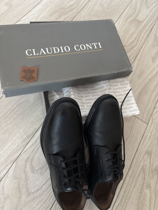 Vand pantofi noi Claudio Conti