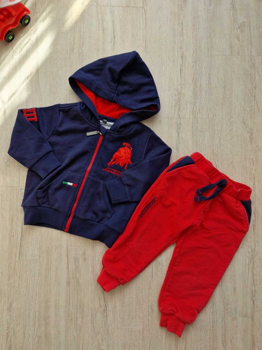 Детски комплекти за момче-джинси и ризка за момче и спортно комплектче