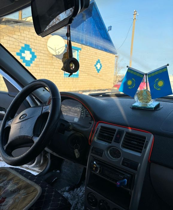 Серая лада приора 2011 года