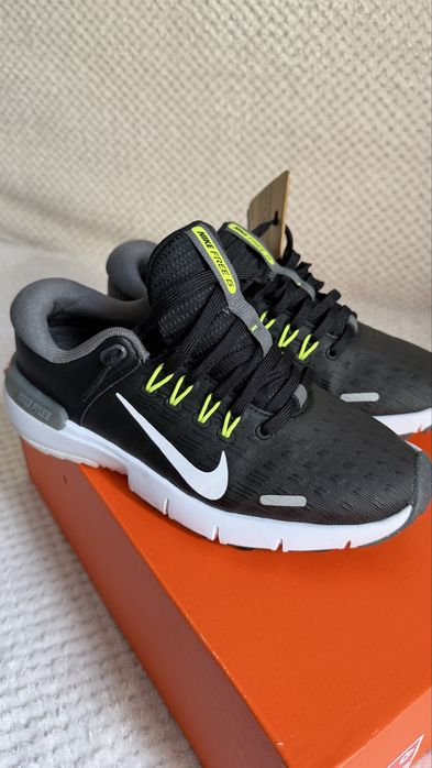 Кросовки Nike женские