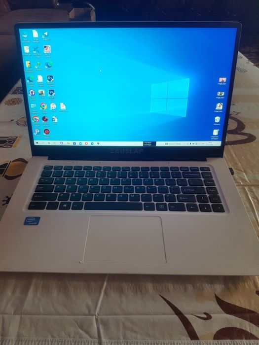 Notebook Sotiladi kompyuter notbuk Oqituvchilar uchun mos