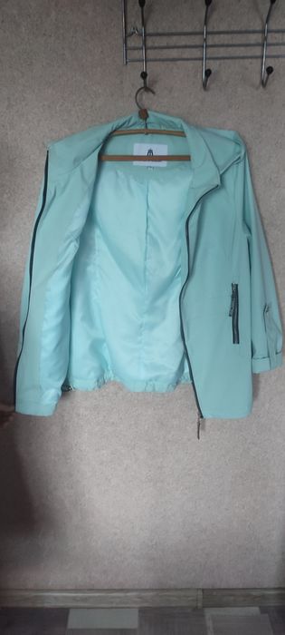 Ветровка новая, торг