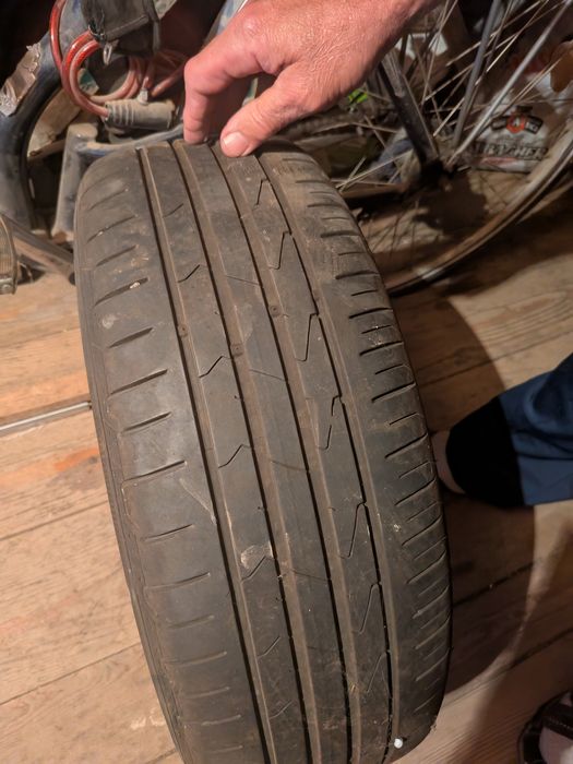 Jante aliaj plus cauciucuri 195 60 r15