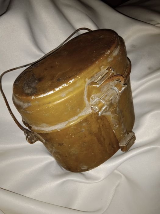 Армейский котелок.