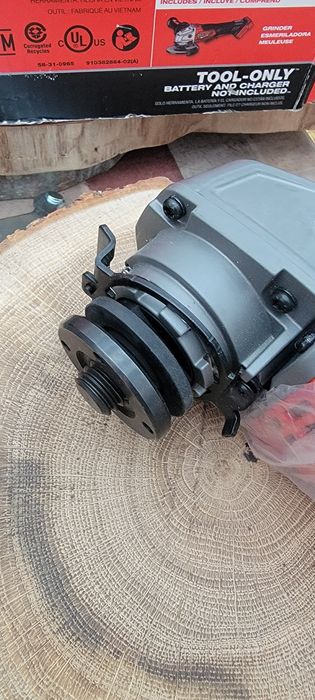 Polizor unghiular Milwaukee