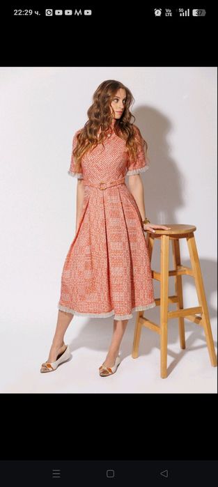 Чисто нова рокля М размер на Вивел фешън