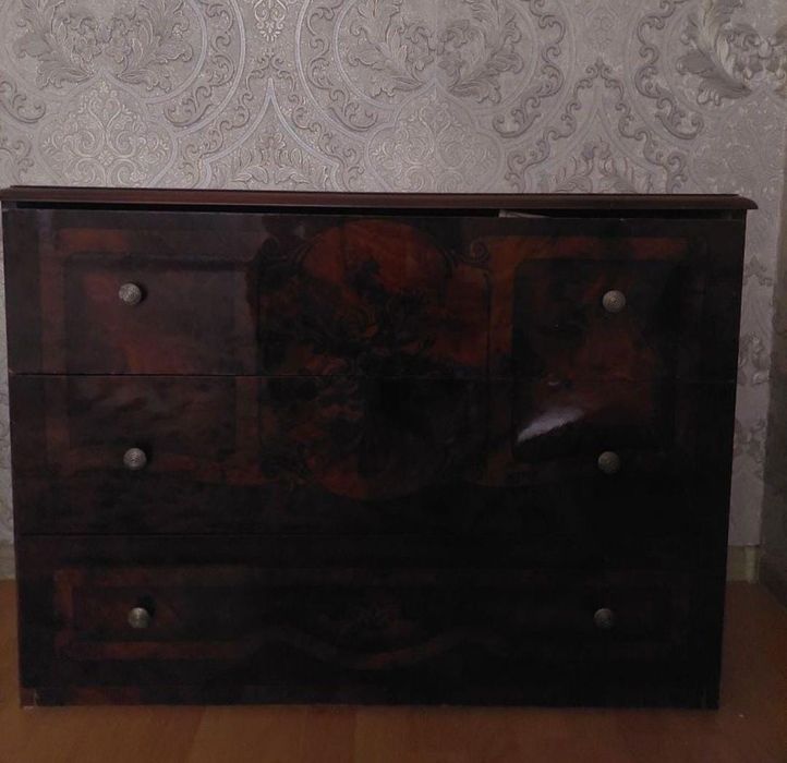 Спальный гарнитур