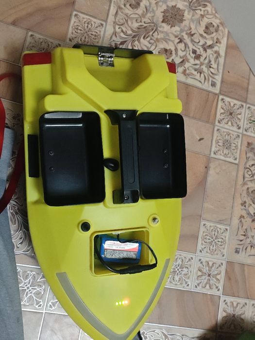 кораблик для рыбалки: flysky v020 gps