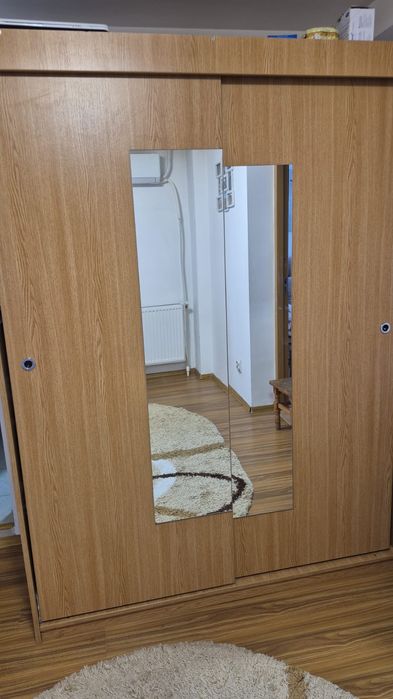 Șifonier pentru haine
