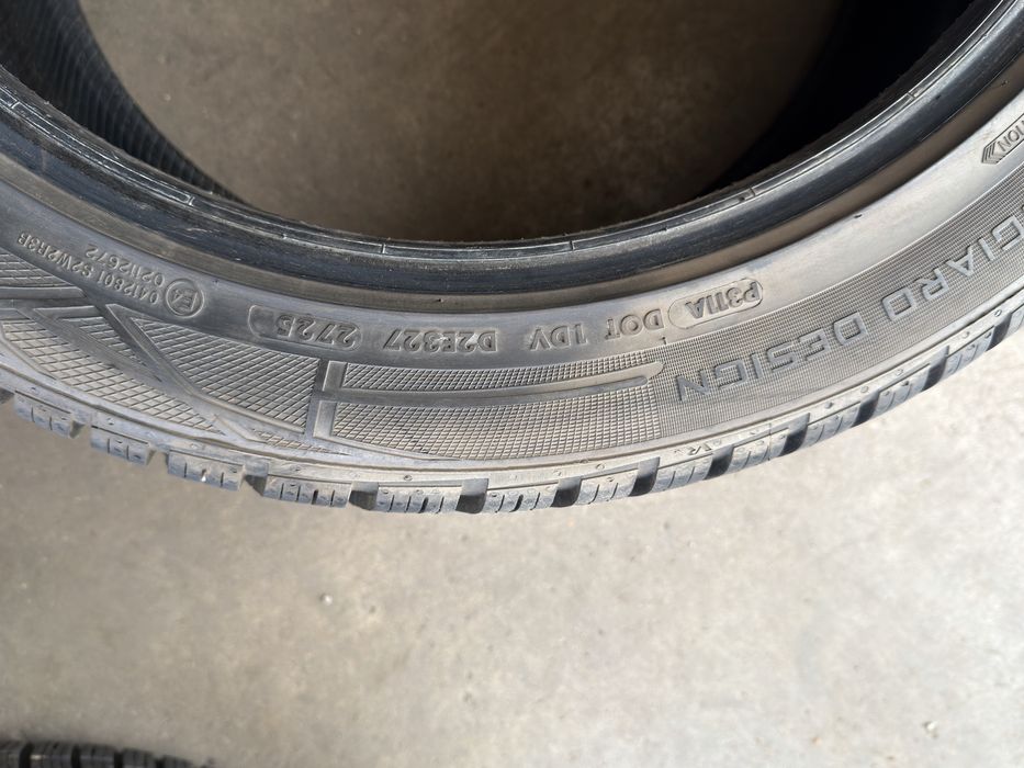 Vand set anvelope 245/45/19-275/40/19 vredestein de iarnă ca noi