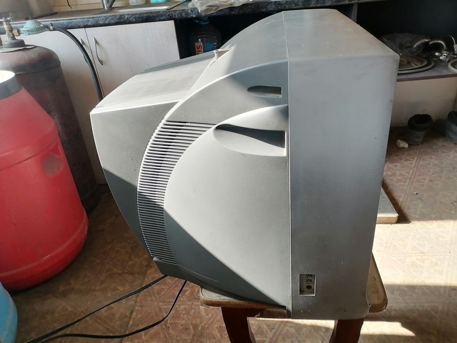 Продам телевизор