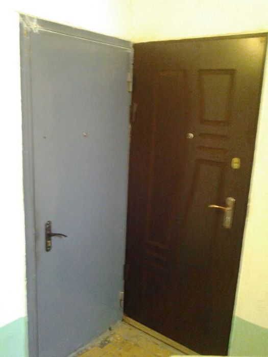 Услуги по дверям.