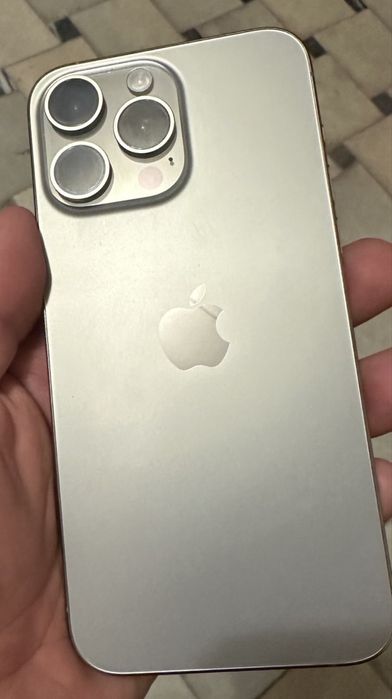 iphone 15 pro max Zo’r