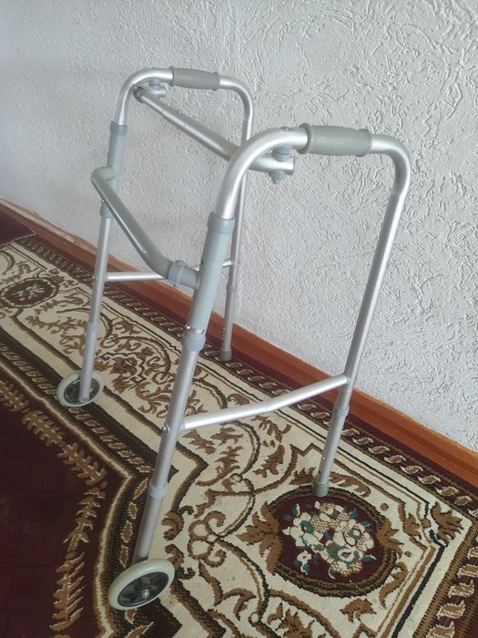 Ходунки для взрослых