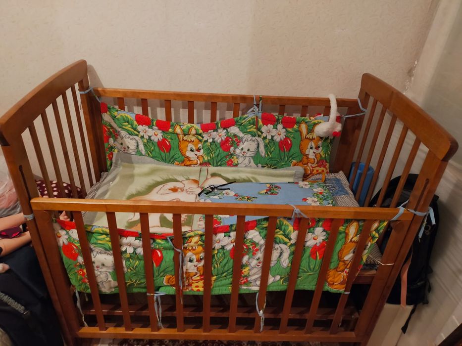 Продам детскую кроватку
