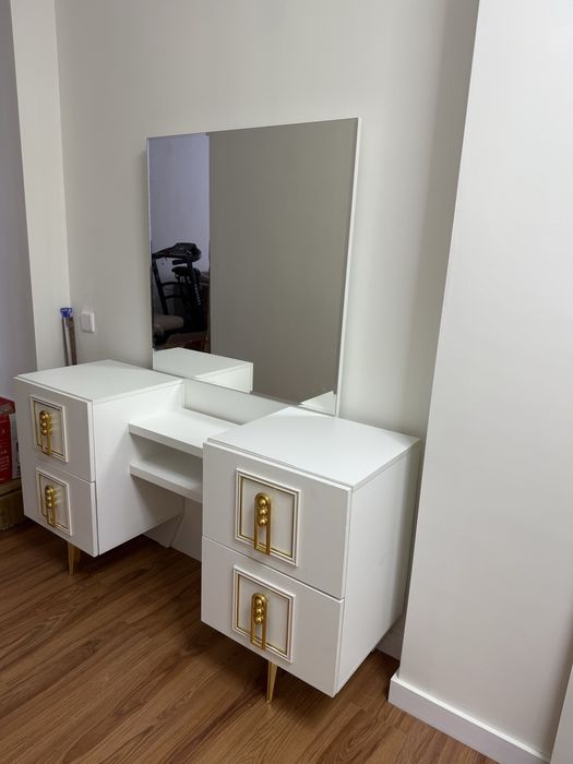 Туалетный столик в отличном состоянии