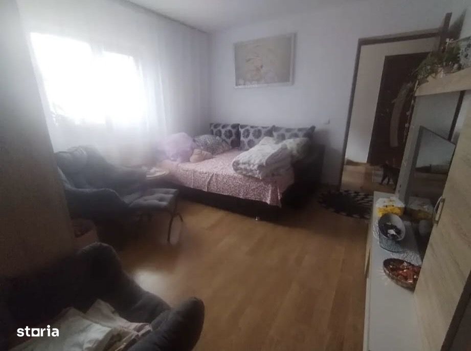 Casă 6 camere -Miroslava