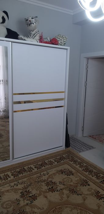 Kvartira ijaraga beriladi! 
Manzil: qorasuv motrid city house
3 xona.