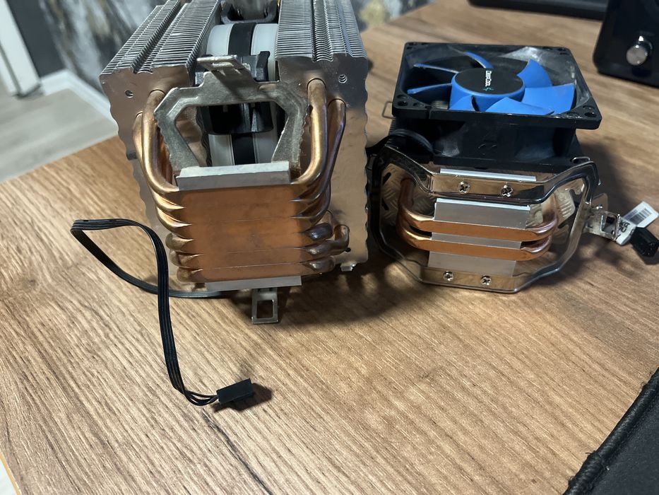 Продам 2 кулера на процессор