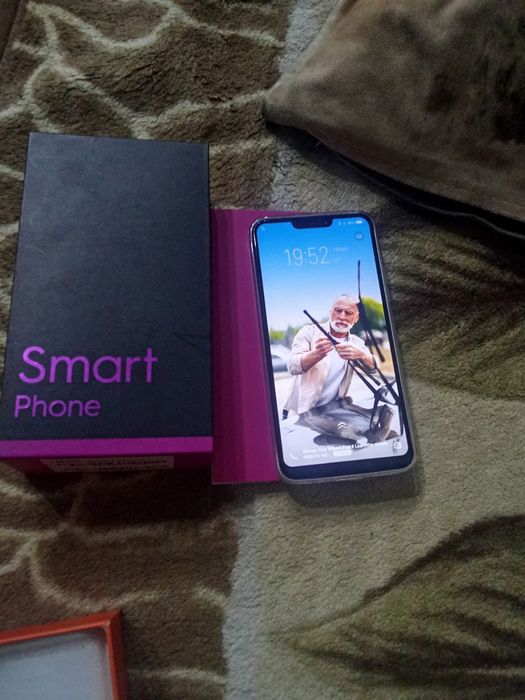 Продам новый телефон