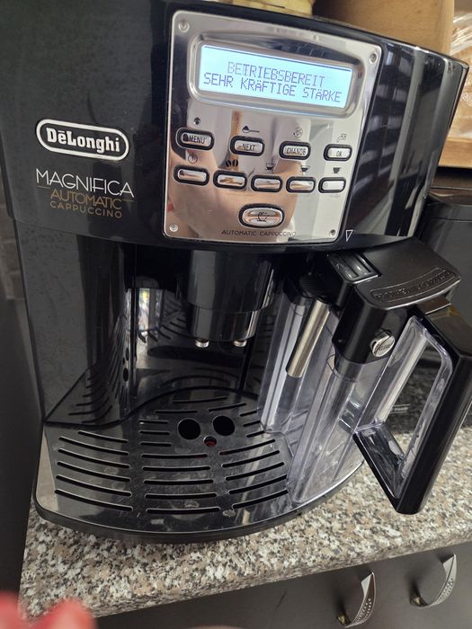 Espressor  cafea DeLonghi Magnifica Automatic Capuccino