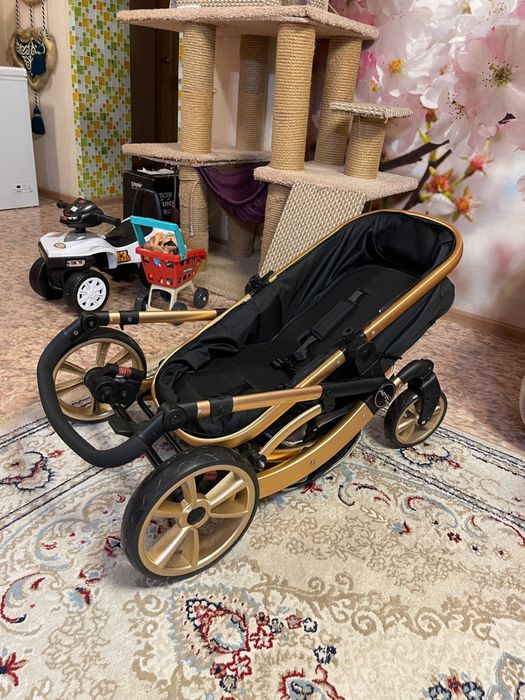 Продам коляску