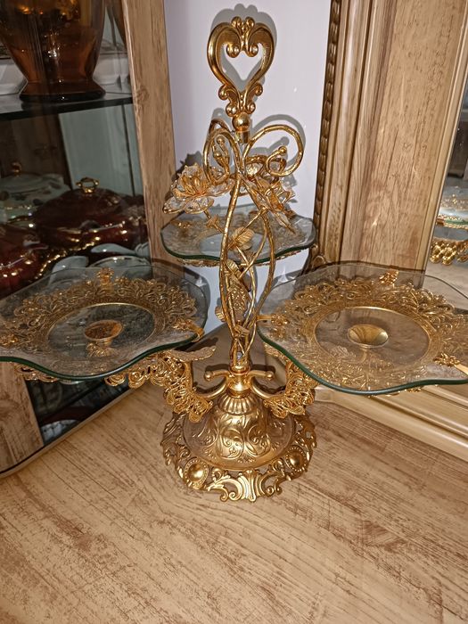 Продам этажерку посуду