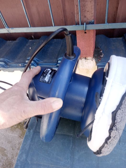 Машина за полиране и пастиране.