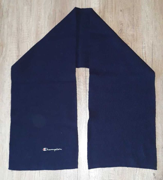 Маркови шалове Levi's Mango Champion