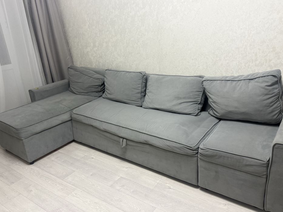 Продам диван серого цвета