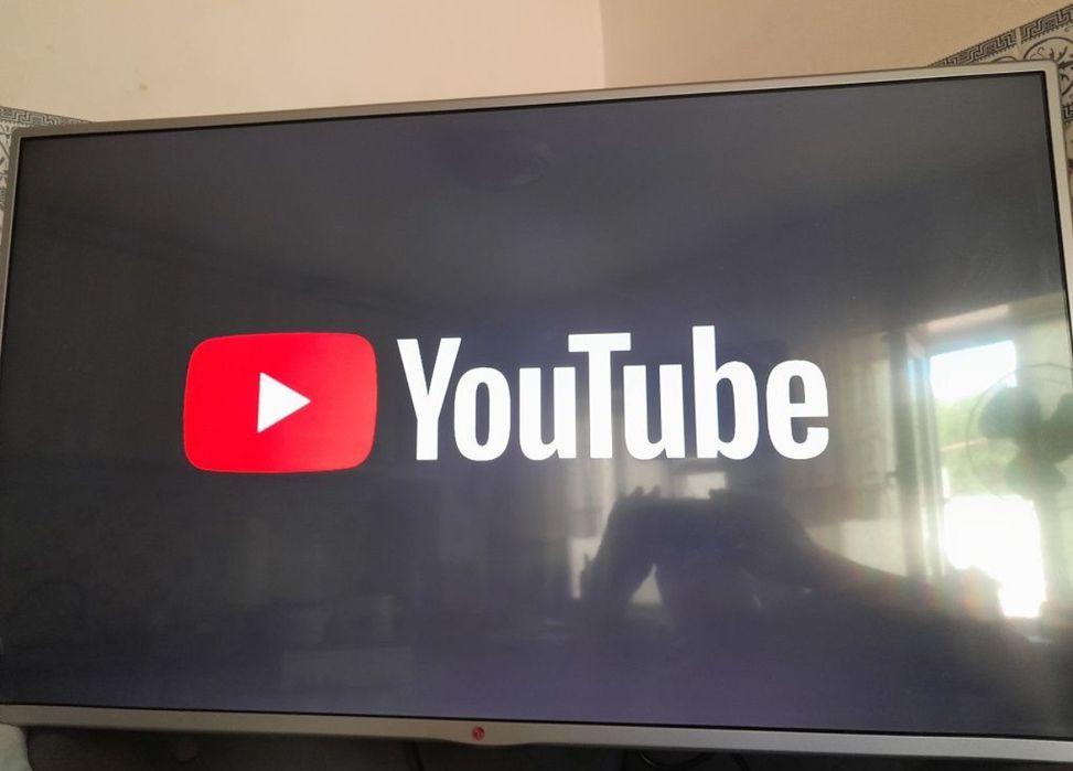 LG 106 см smart tv телевизор