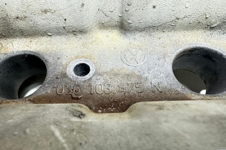 Capac chiulasa 03610475n Volkswagen VW Polo a 4-a generatie 9N