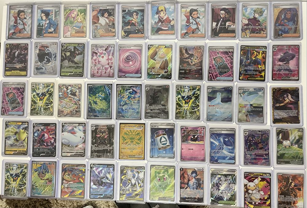 Cartonașe Pokemon si pachete