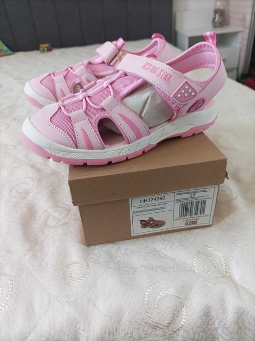 Сандали за момиче