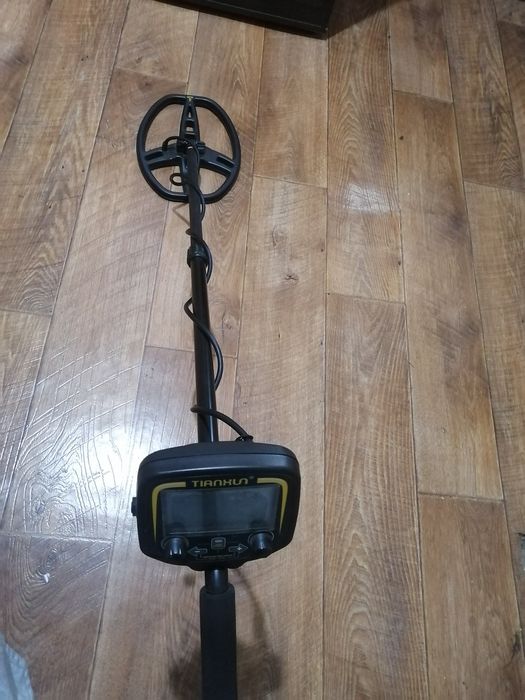 Продам металлоискатель