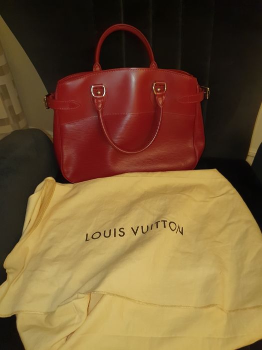 Geanta LV Louis Vuitton Passy PM piele Epi ca noua