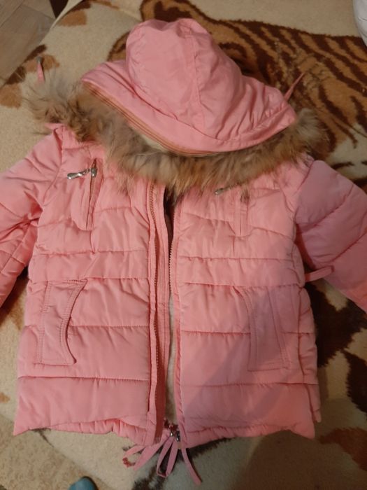 Продам зимний комплект для девочки.