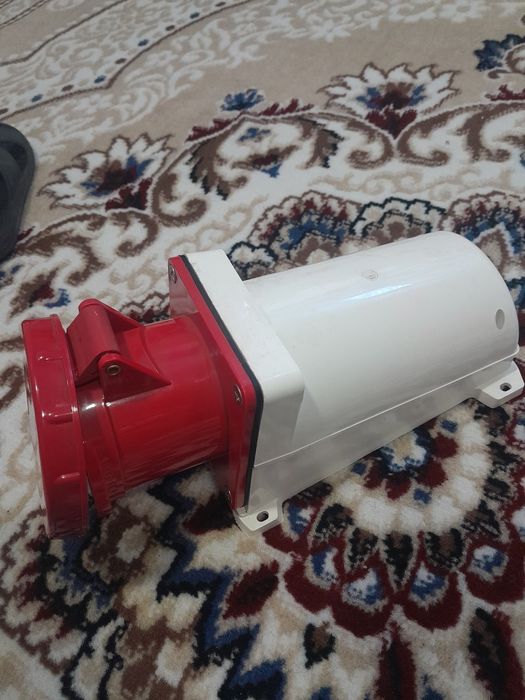 Продам стационарную розетку 380В