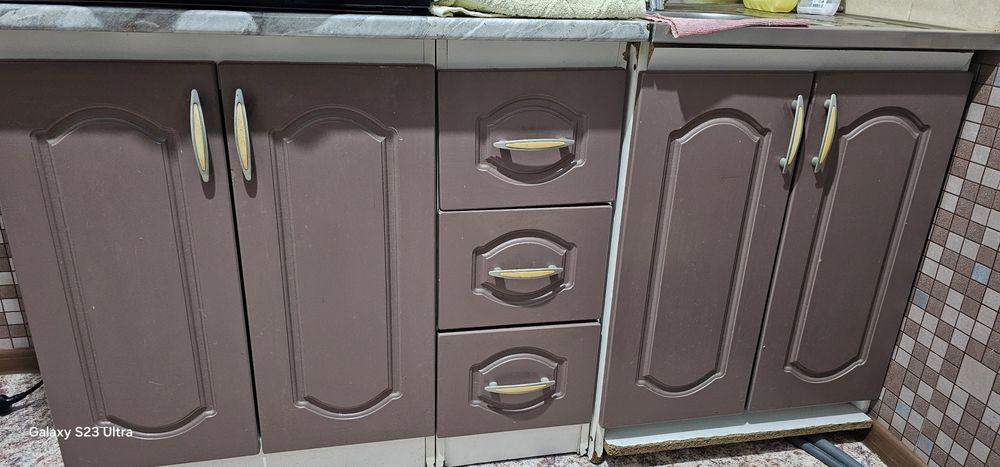 Продаётся б.у кухонный гарнитур