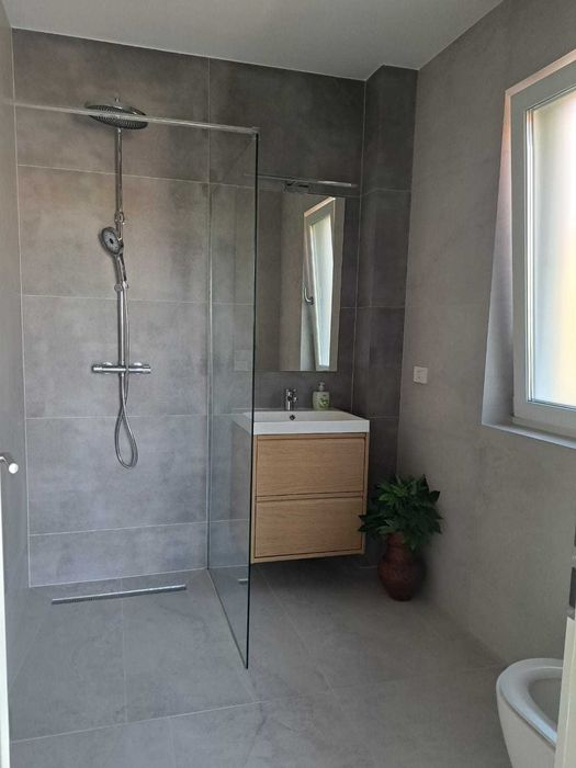 Proprietar duplex P+E 145 mp utili, 4 cam,3 bai,toate utilitatile