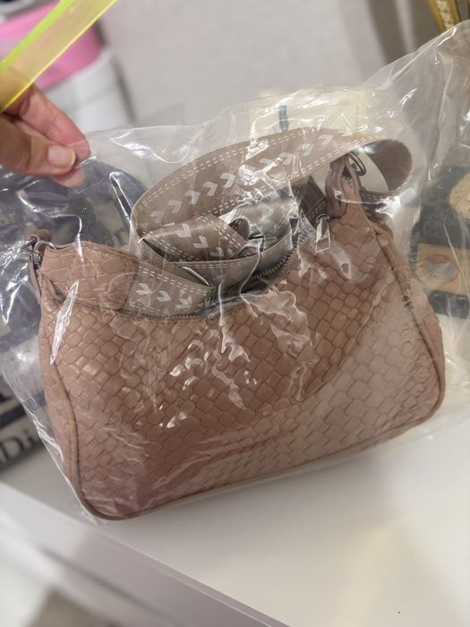 Продам абсолютно новые сумочки