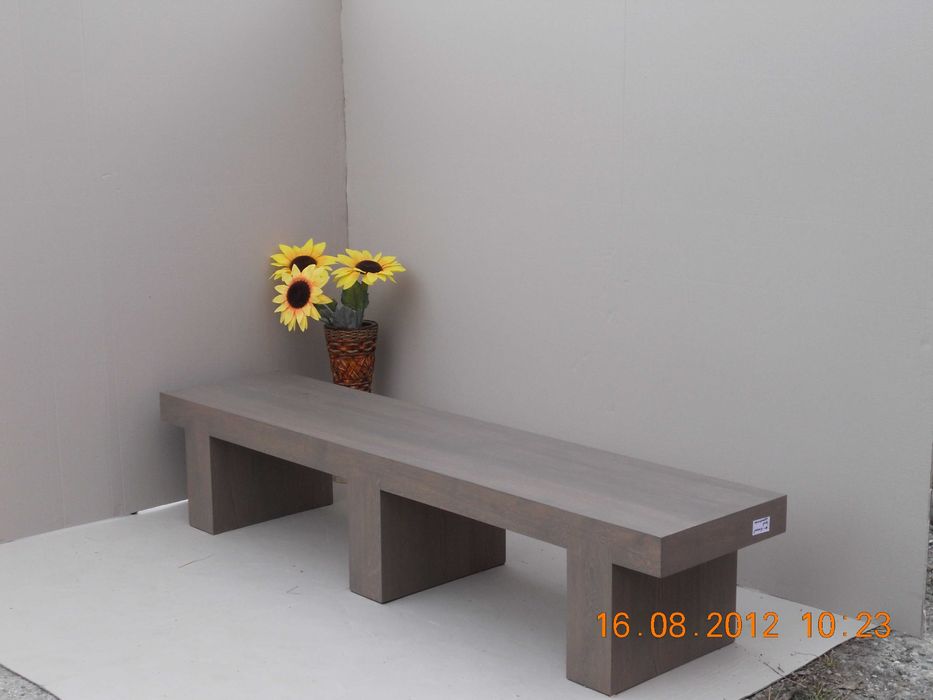 Fabrica de mobila lichideaza stoc de mobilier de lux