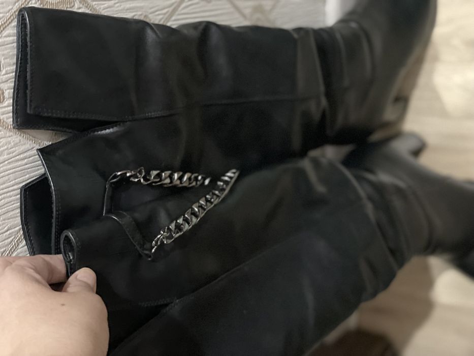 Модные сапоги Италии