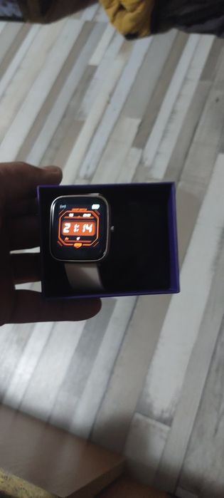 Vind ceas nou         o