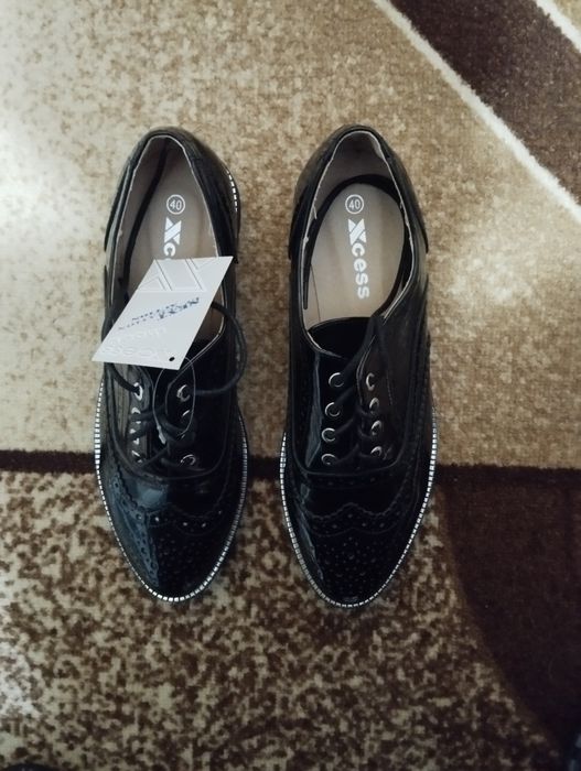 Нови дамски обувки