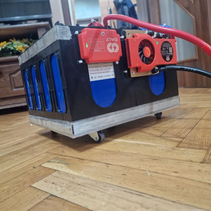 12V 320A lifepo4. БЛУТУТ !!! акумулатор 4Kw и РЕМОНТ на Други lifepo4