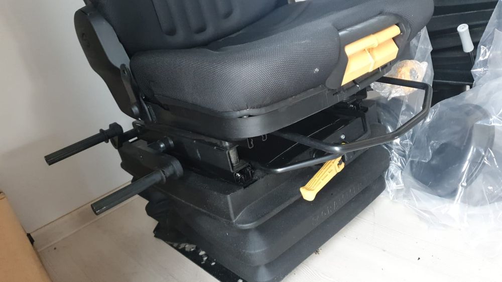 Scaune Excavatoare sau Buldoexcavatoare