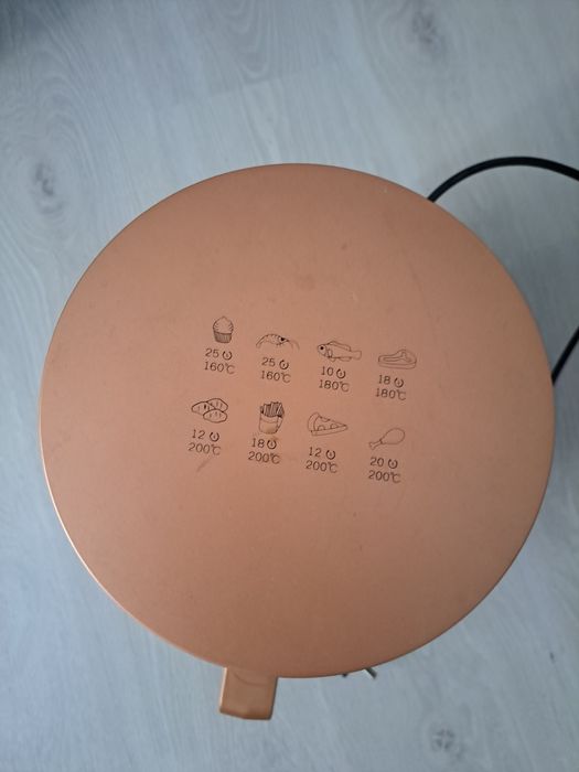 Vând airfryer stare excelenta