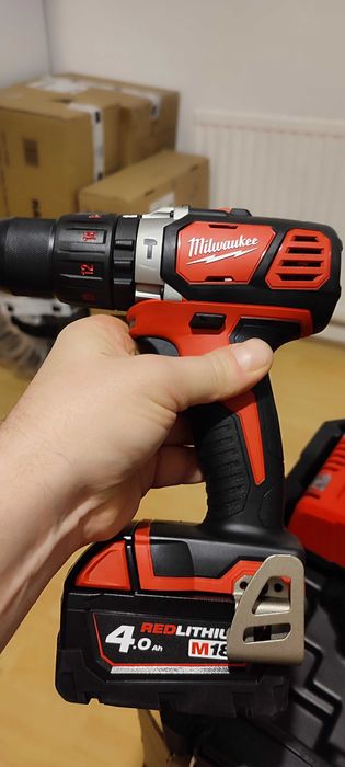 Bormasina Milwaukee M18 noua , calitate vest
